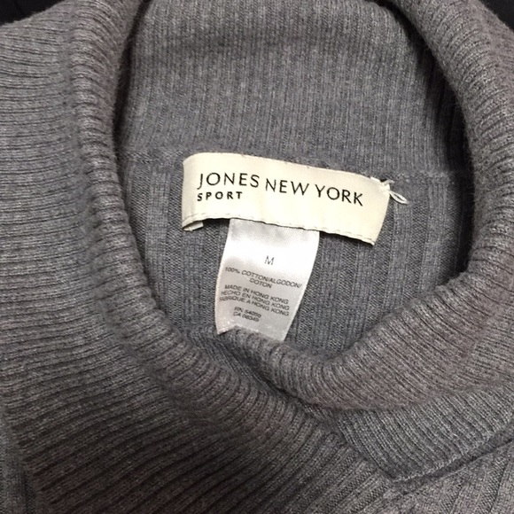 Sweater - Picture 3 of 3